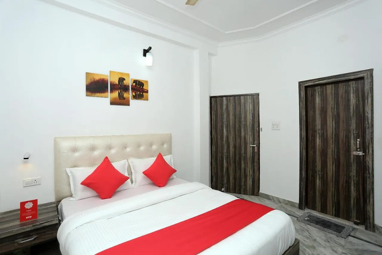 Oyo 16544 Bella Vista By Jordan Hotel Agra  3*, Agra (Uttar Pradesh)