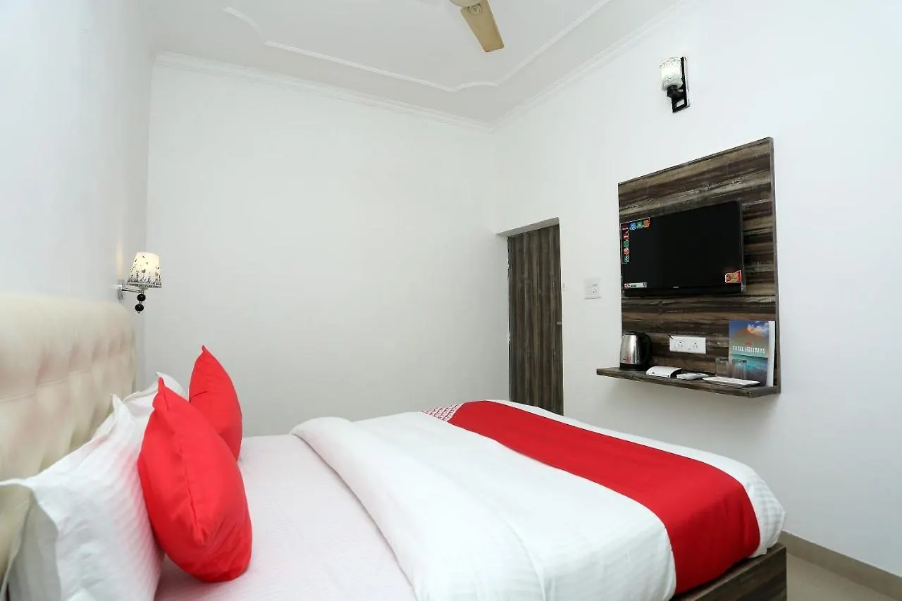 Oyo 16544 Bella Vista By Jordan Hotel Agra